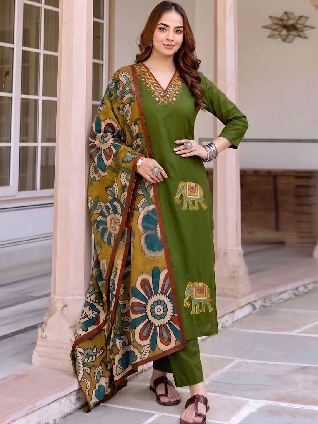 Anouk Rustic Women Ethnic Motifs Embroidered Regular Thread Work Kurta with Trousers & With Dupatta - view 1