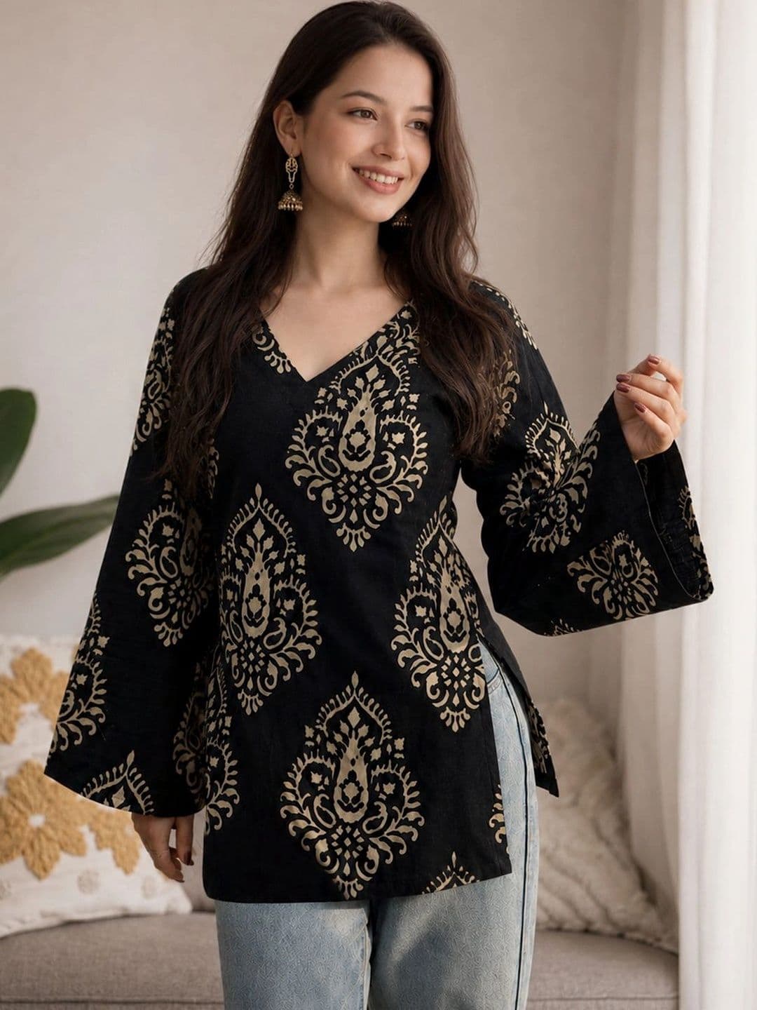 Aaghnya Ethnic Motifs Printed V-Neck Flared Sleeves Kurti - view 1