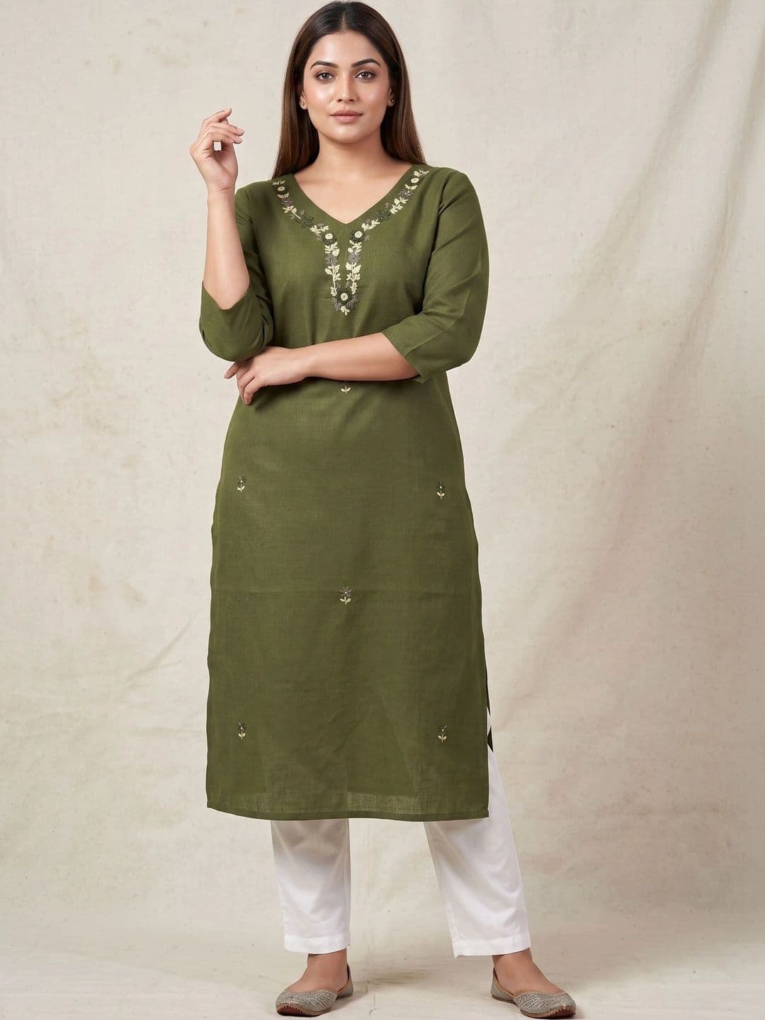 4u Fashion Women Embroidered Thread Work Kurta - view 1