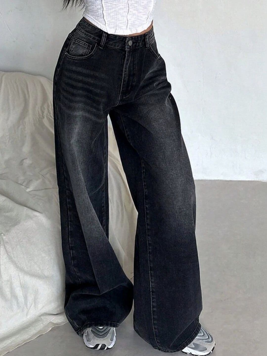Mast & Harbour Women High-Rise Light Fade Jeans - view 1