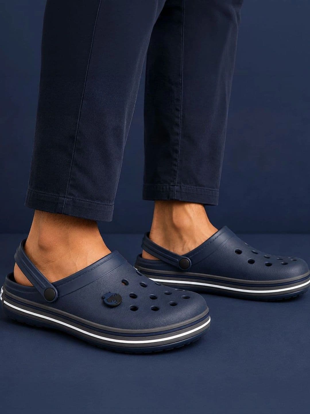 NEOZ Men Levirex Lightweight & Comfortable Grip & Bounce Less Pressure Clogs - view 1