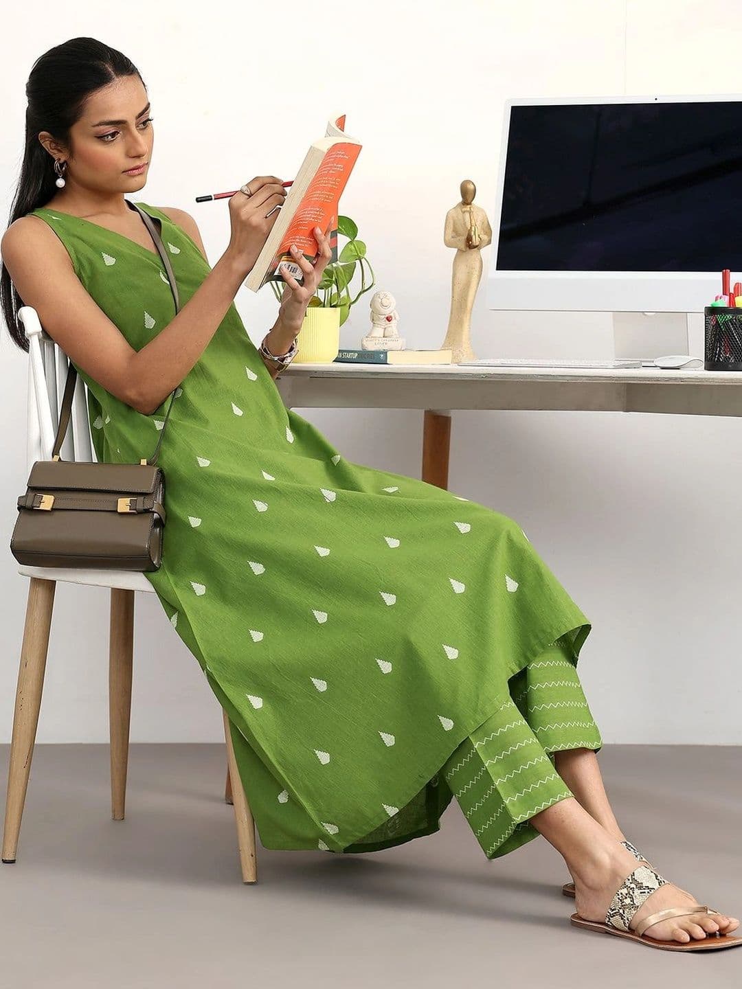 Libas Women Printed Regular Kurta with Trousers - view 1