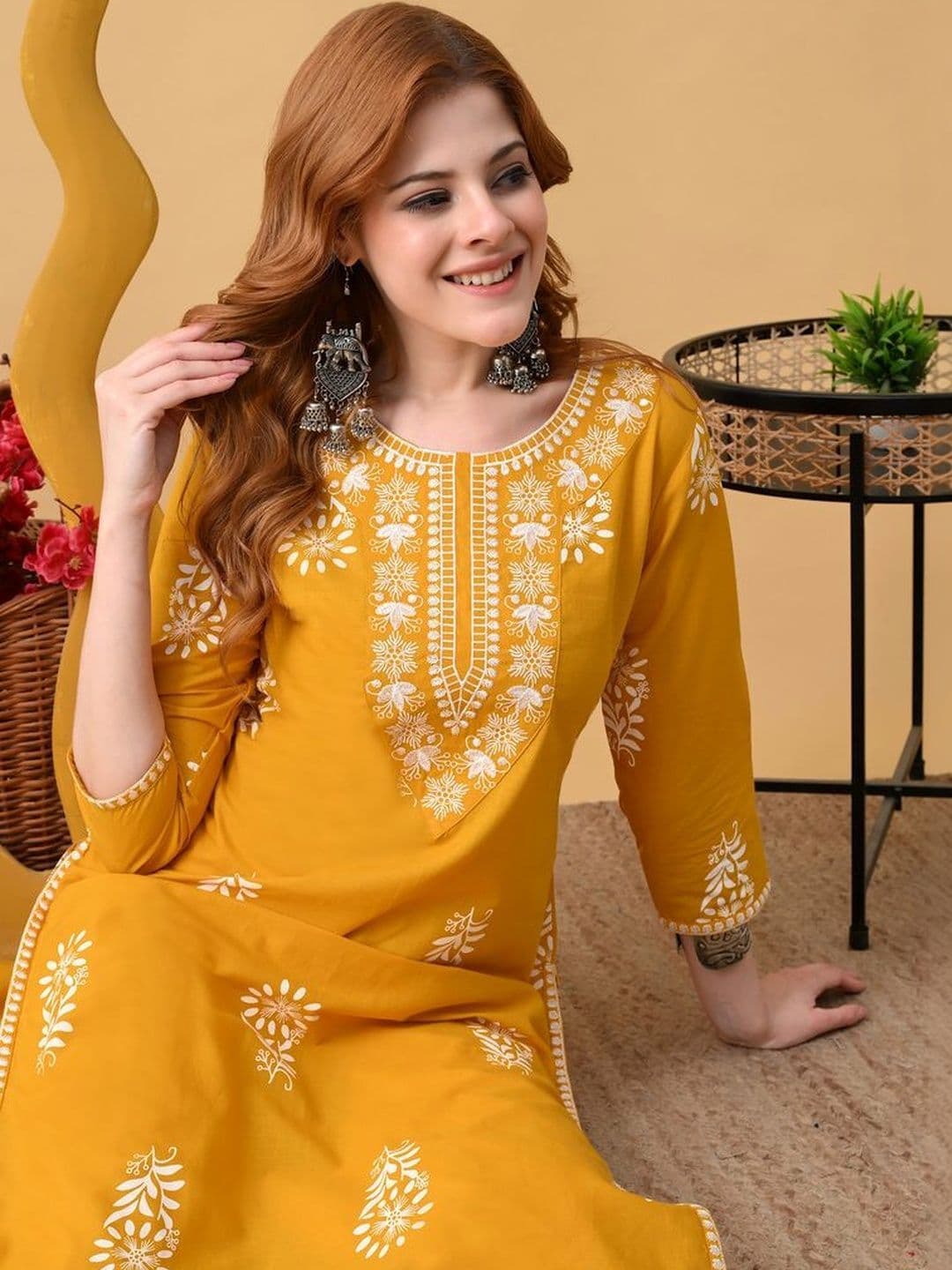 Koito Women Embroidered Thread Work Kurta - view 1
