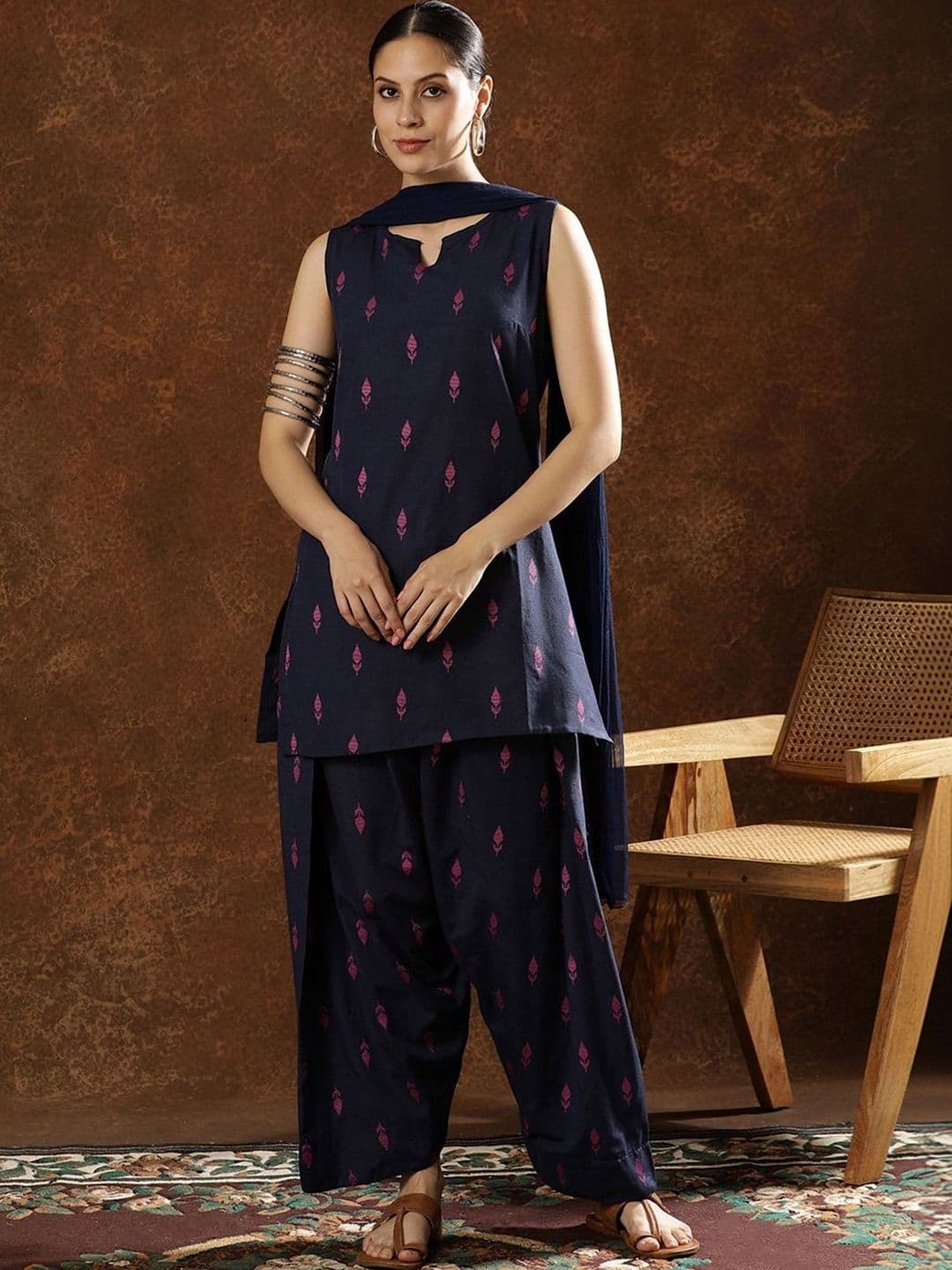 Khalish Women Ethnic Motifs Printed Regular Kurti with Patiala & With Dupatta - view 1