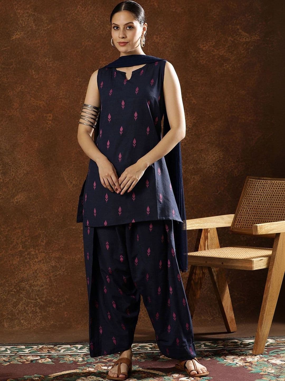 kipek Women Ethnic Motifs Printed Regular Kurta with Patiala & With Dupatta - view 1