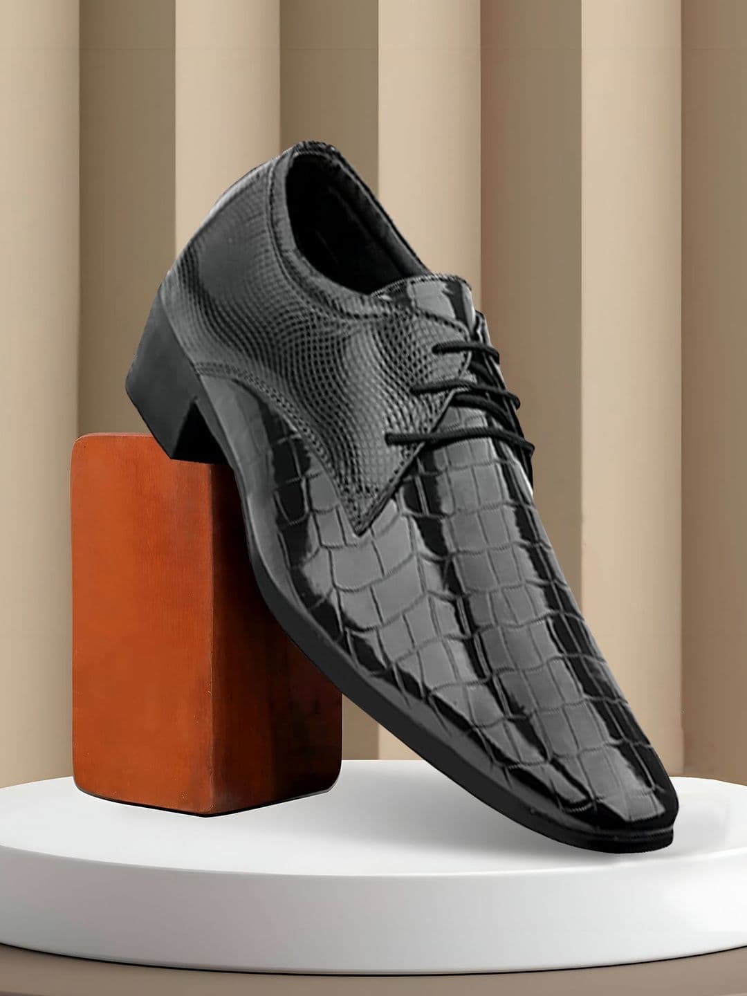 baxxico Men Textured Synthetic Leather Pointed Toe Lace-Ups Derbys Shoes - view 1