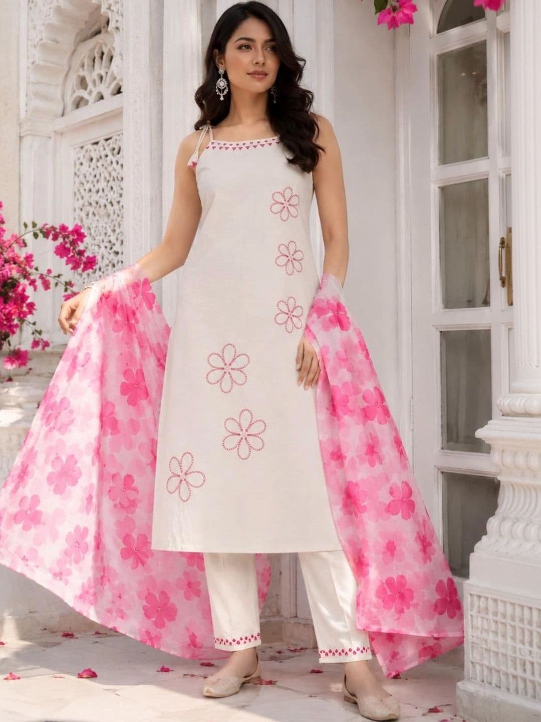 BEEGET FASHION Women Floral Embroidered Regular Thread Work Kurta with Trousers & With Dupatta - view 1