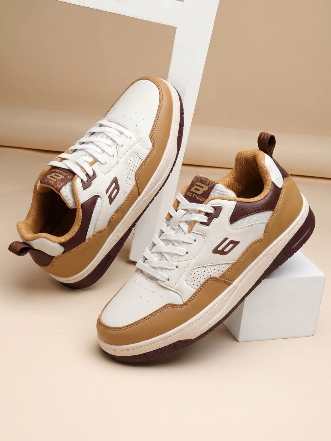 Bond Street By Red Tape Men Colourblocked Lace-Ups Sneakers - view 1