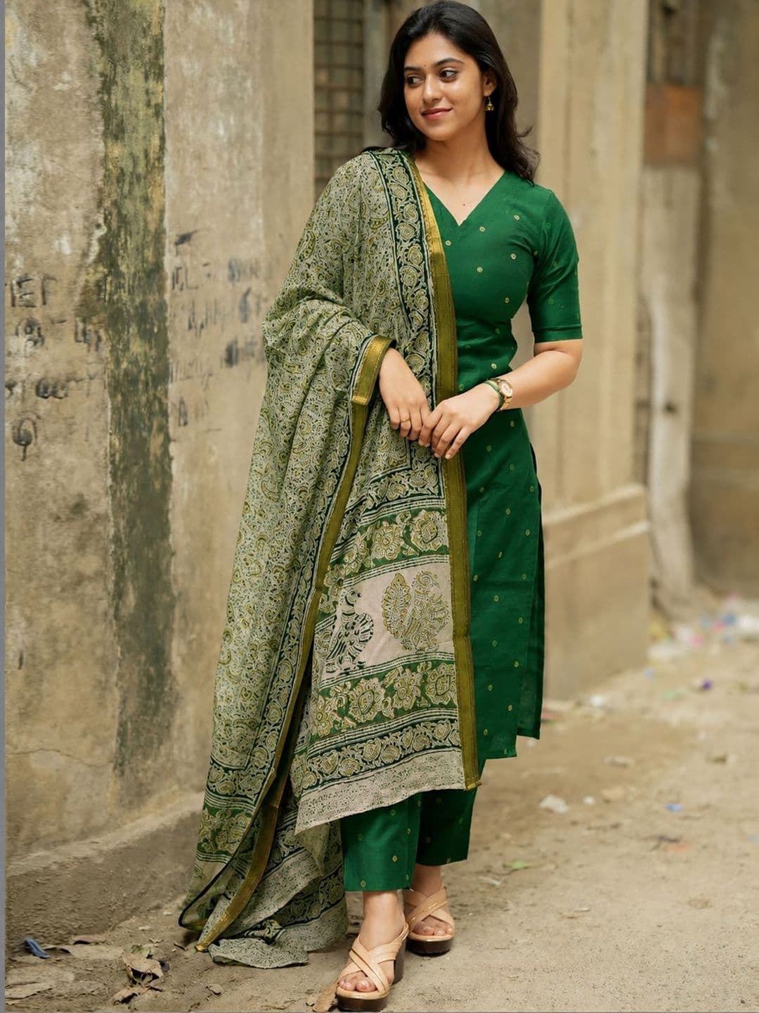 GoSriKi Women Ethnic Motifs Regular Kurta with Trousers & With Dupatta - view 1