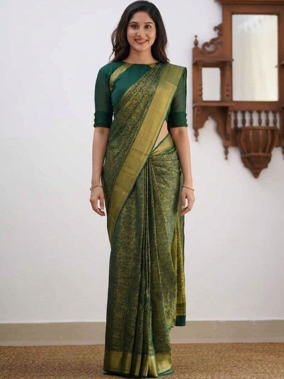 Vovar Ethnic Motifs Woven Design Zari Art Silk Banarasi Saree - view 1