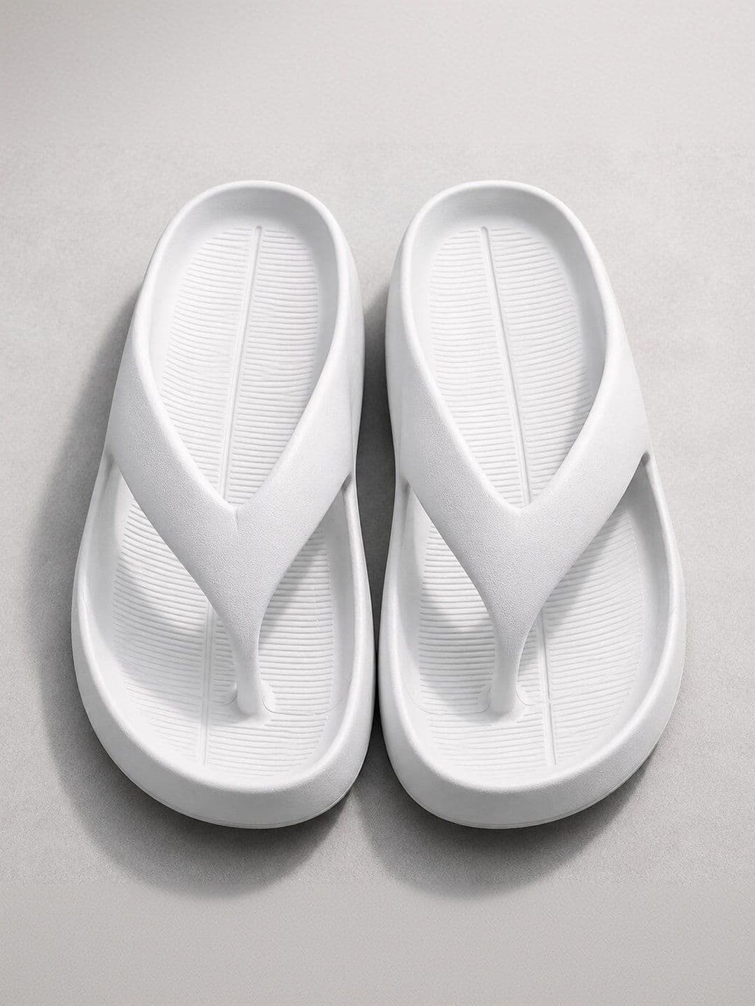 VOOLIO Men Thong Flip-Flops - view 1