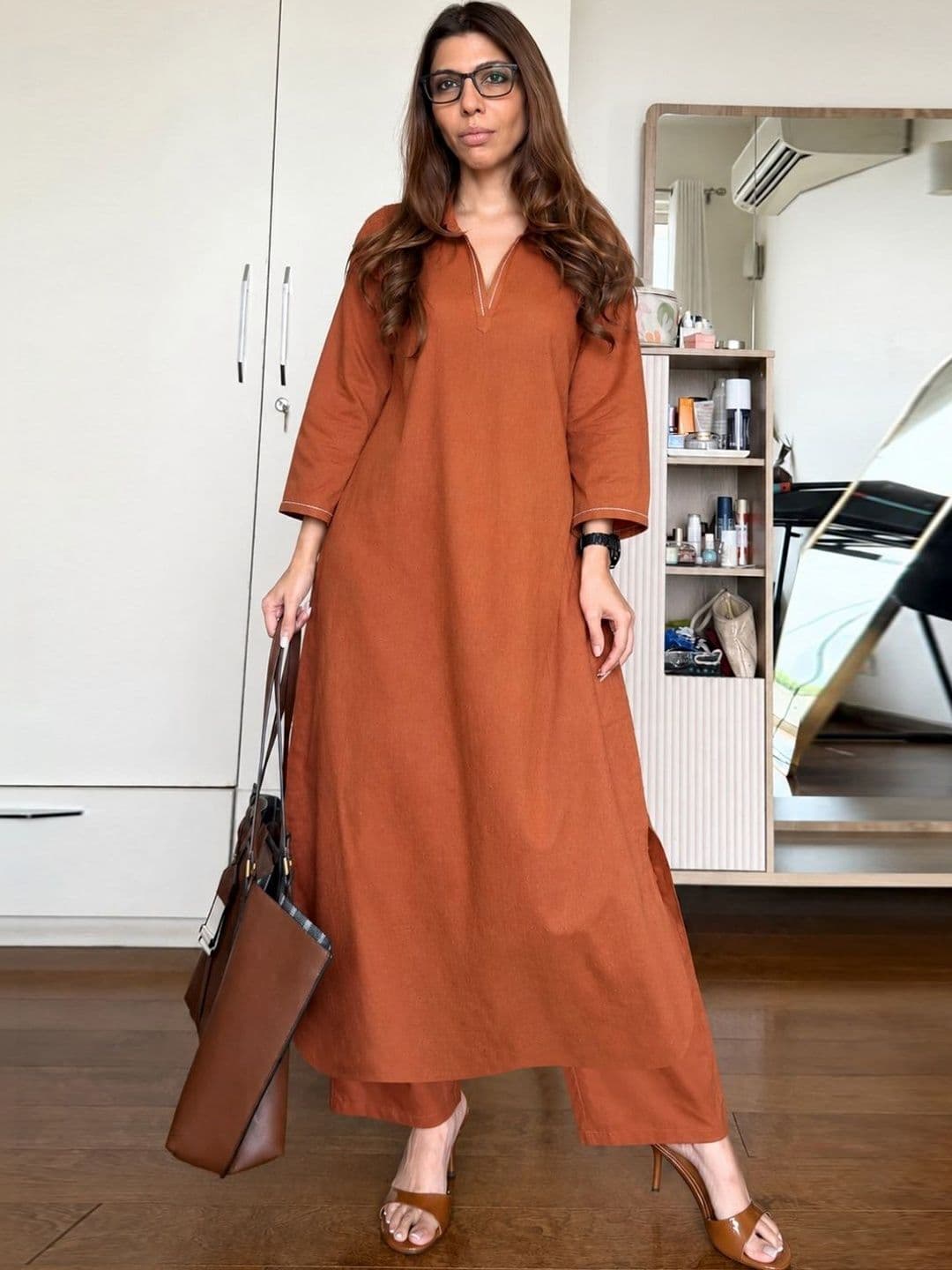 GoSriKi Women Regular Kurta with Trousers - view 1
