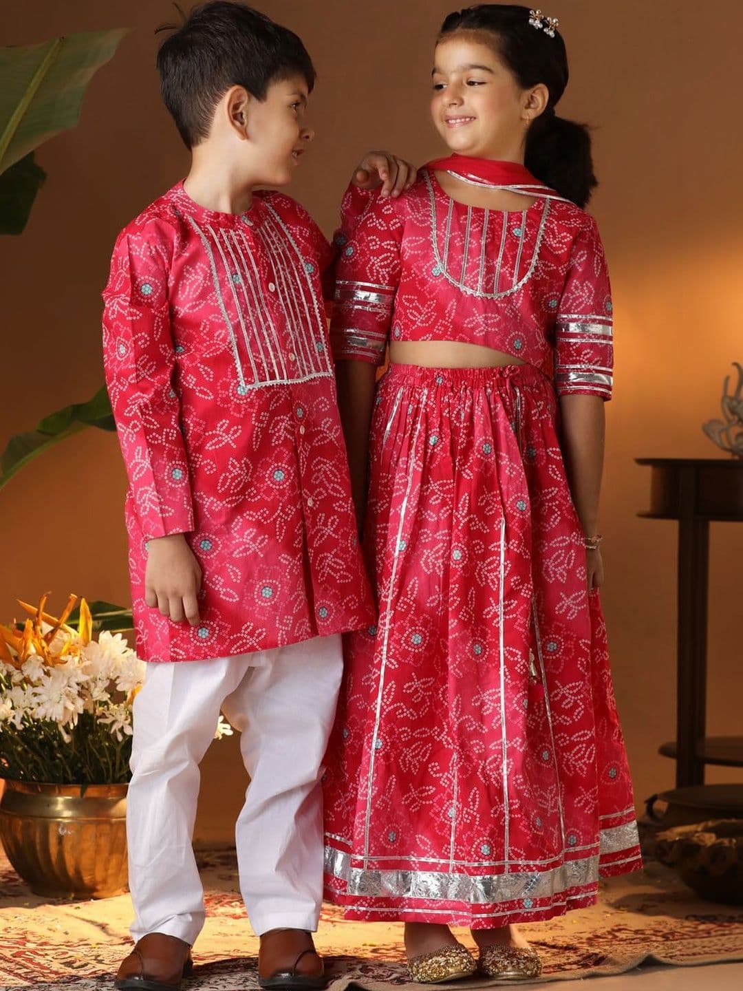 VASTRAMAY Girls Pink Bandhni Lehenga Set - view 1