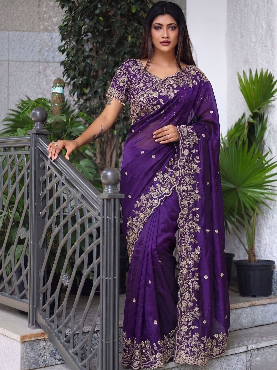 Sanwariya Silk Embellished Embroidered Silk Blend Heavy Work Saree - view 1