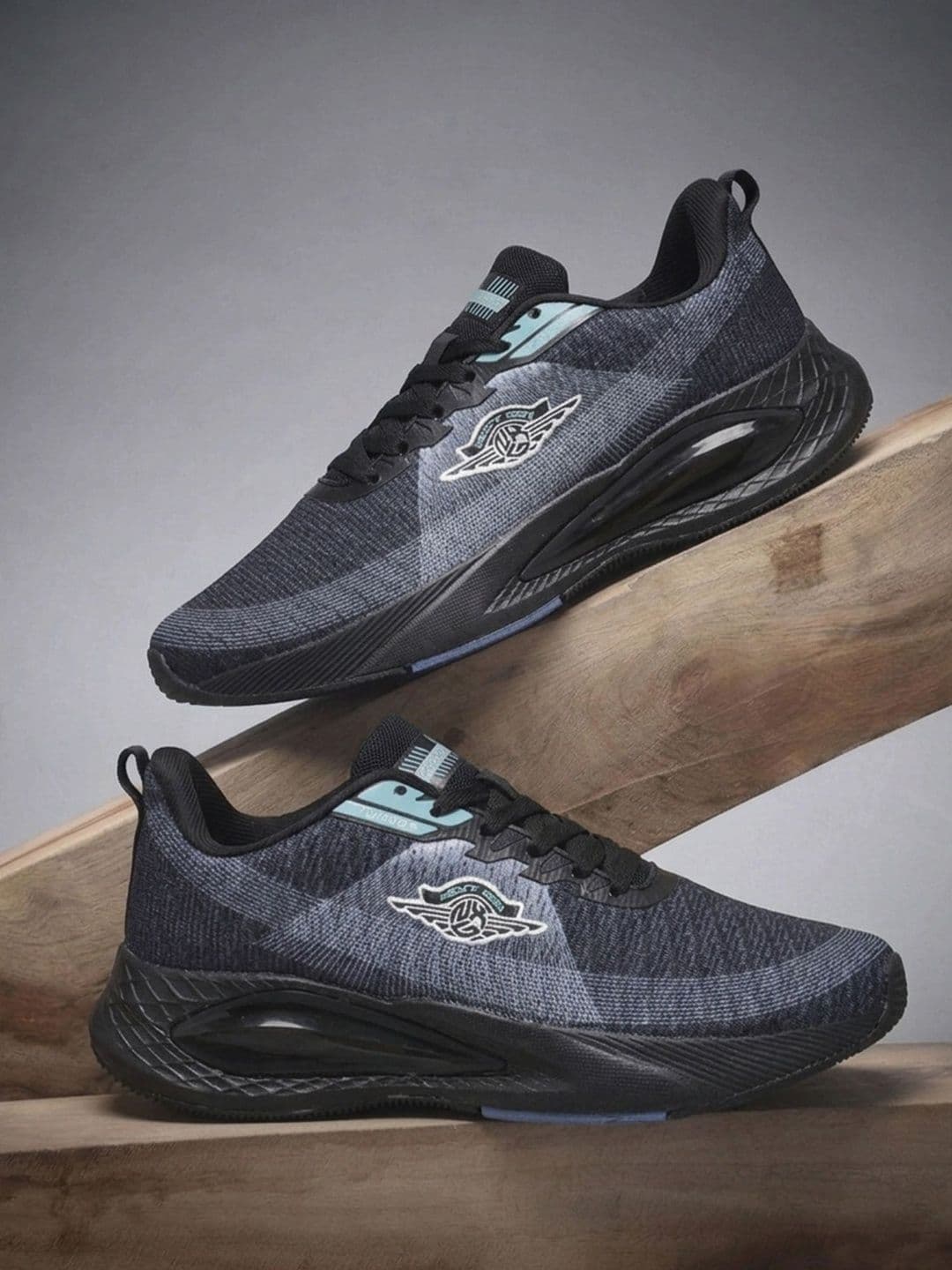 Columbus Men Mesh Running Shoes - view 1