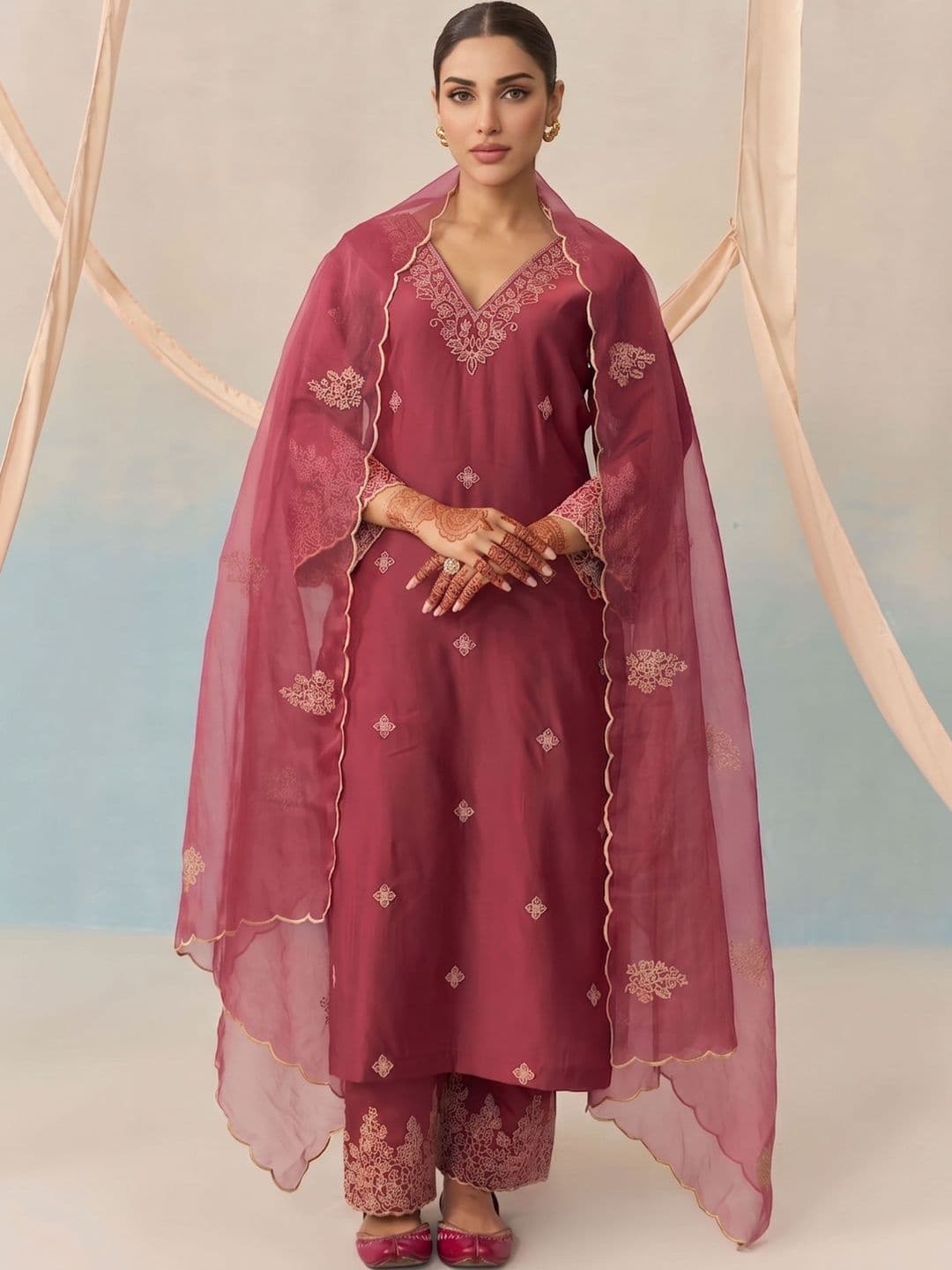 Royal Export Women Ethnic Motifs Embroidered Regular Thread Work Chanderi Silk Kurta with Trousers & With - view 1