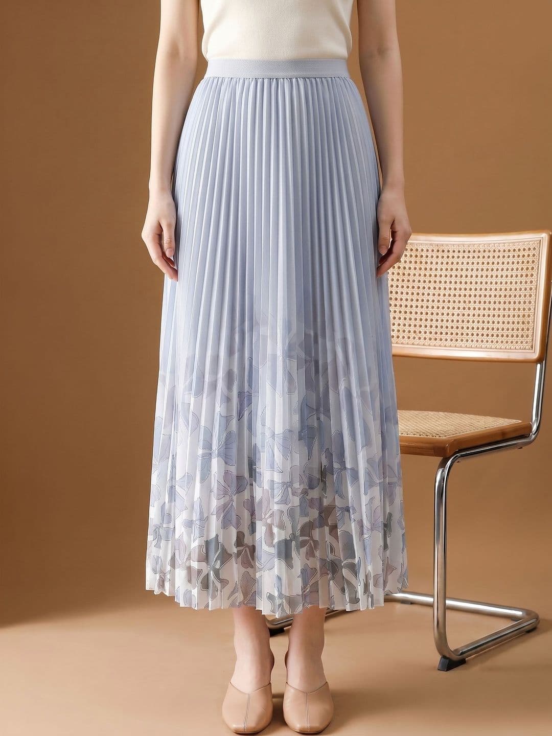 StyleCast x Revolte Women Floral Midi Flared Skirt - view 1