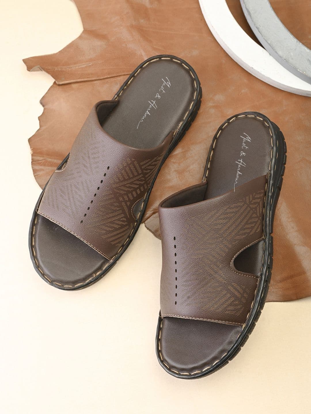 Mast & Harbour Men Sliders - view 1