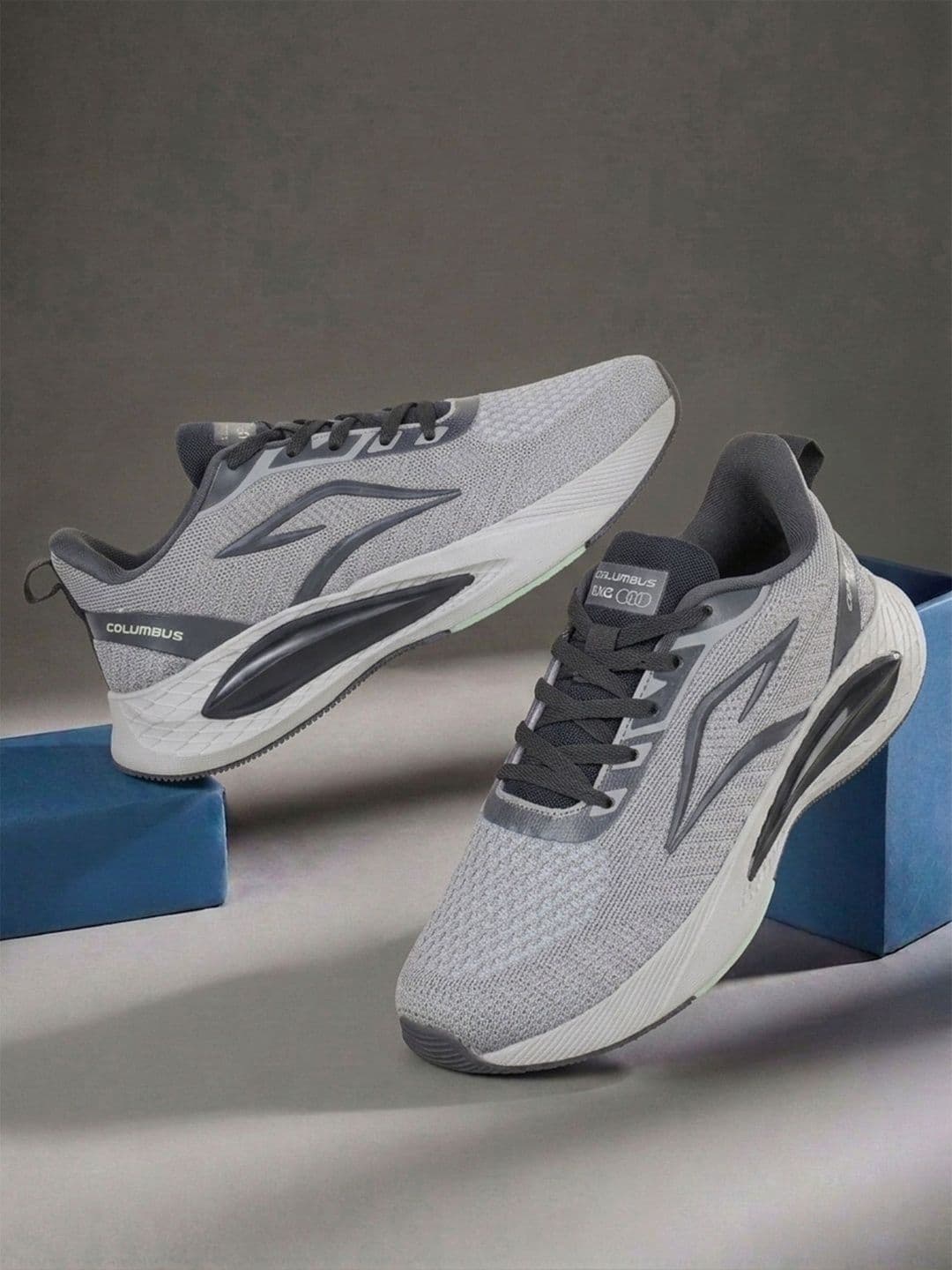Columbus Men Mesh Running Shoes - view 1