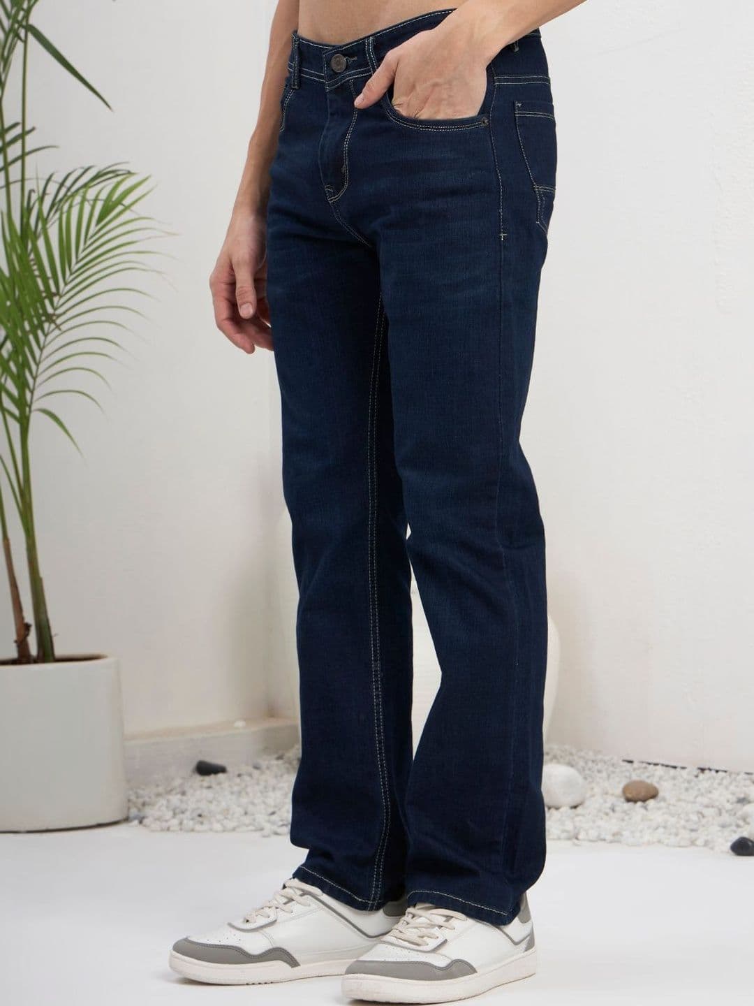 THE CRUSH OF FASHION Men Dark Blue Slim Fit Mid-Rise Zip Fly Regular Length Denim Jeans - view 1