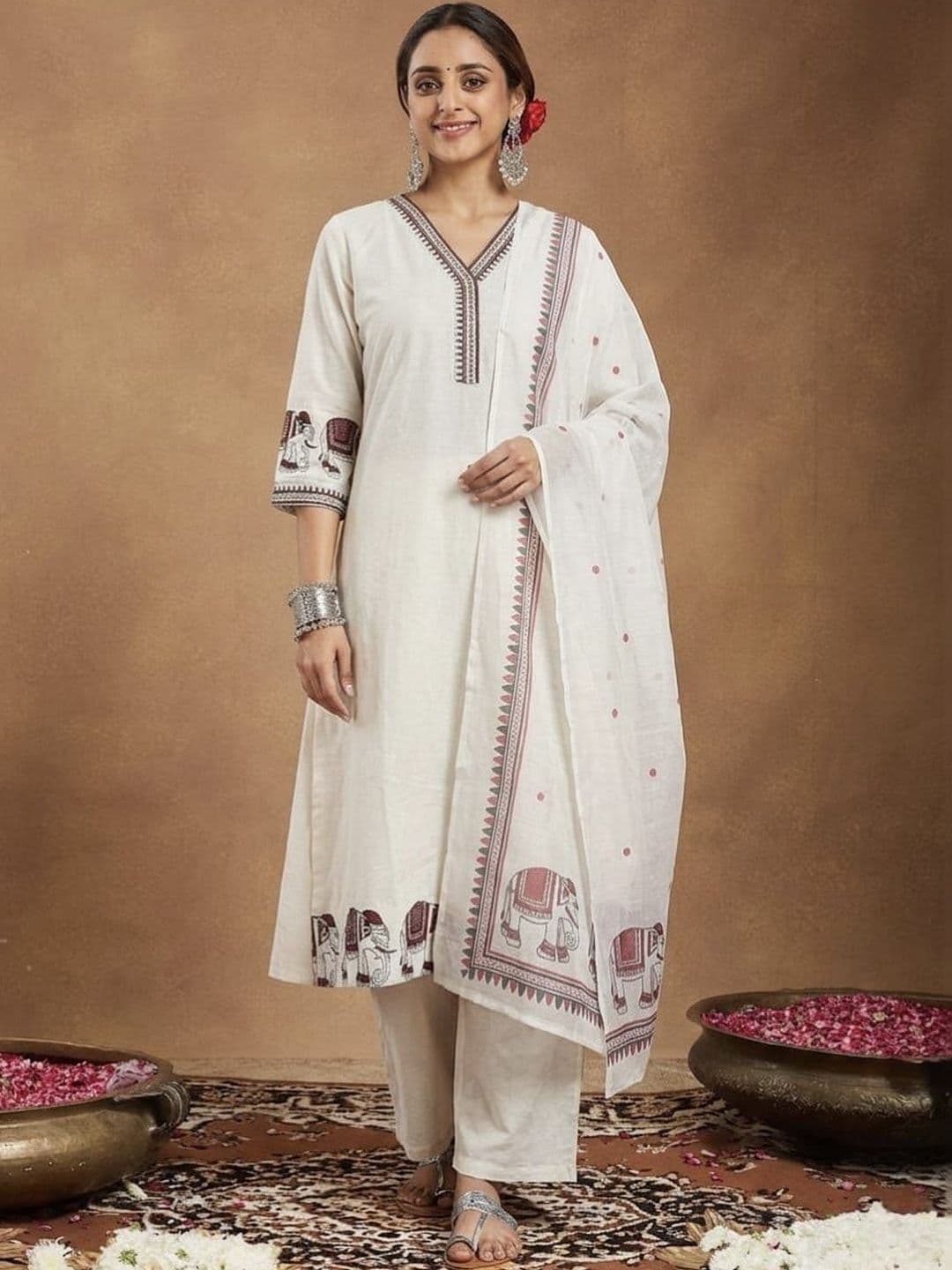 House of Pataudi Women Ethnic Motifs Embroidered Regular Thread Work Pure Cotton Kurta with Trousers & With - view 1