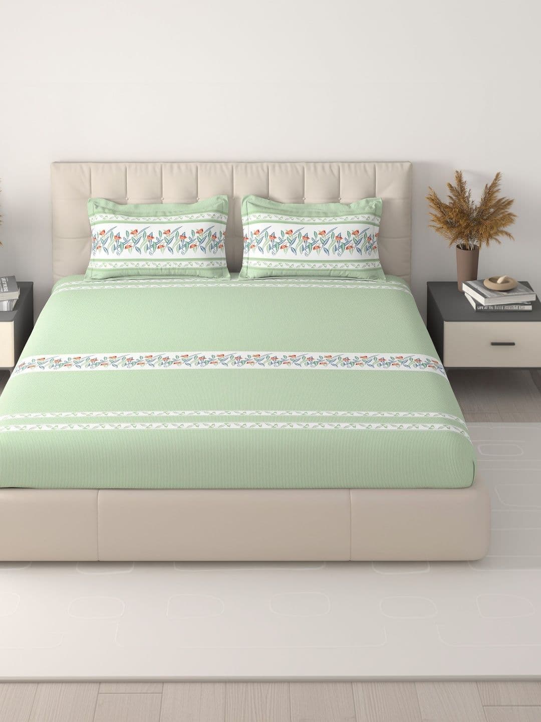 Sangria Green & White Floral 160 TC Bedsheet with 2 Pillow Covers - view 1