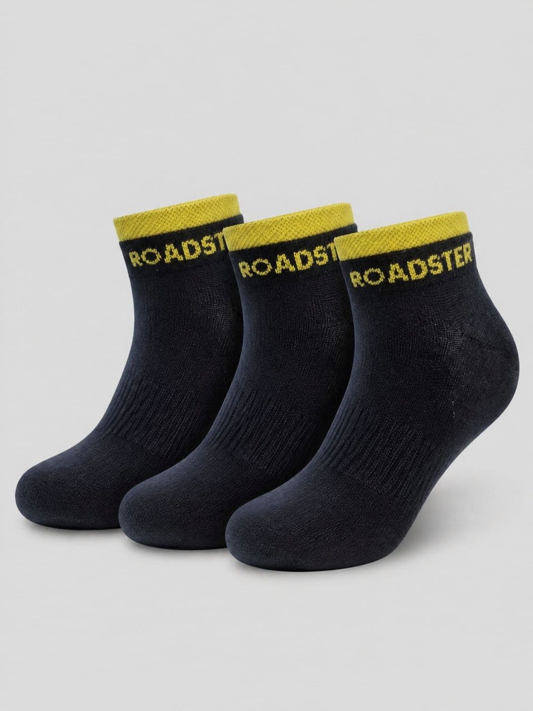 Roadster Men Pack of 3 Cotton Blend Colourblocked Ankle Length Socks - view 1