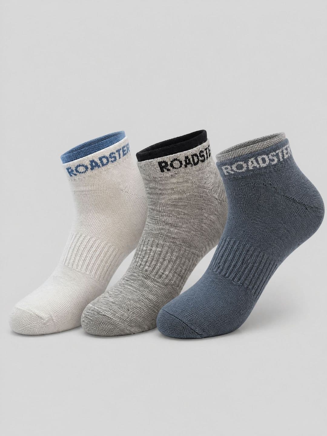 Roadster Men Pack of 3 Cotton Blend Colourblocked Ankle Length Socks - view 1