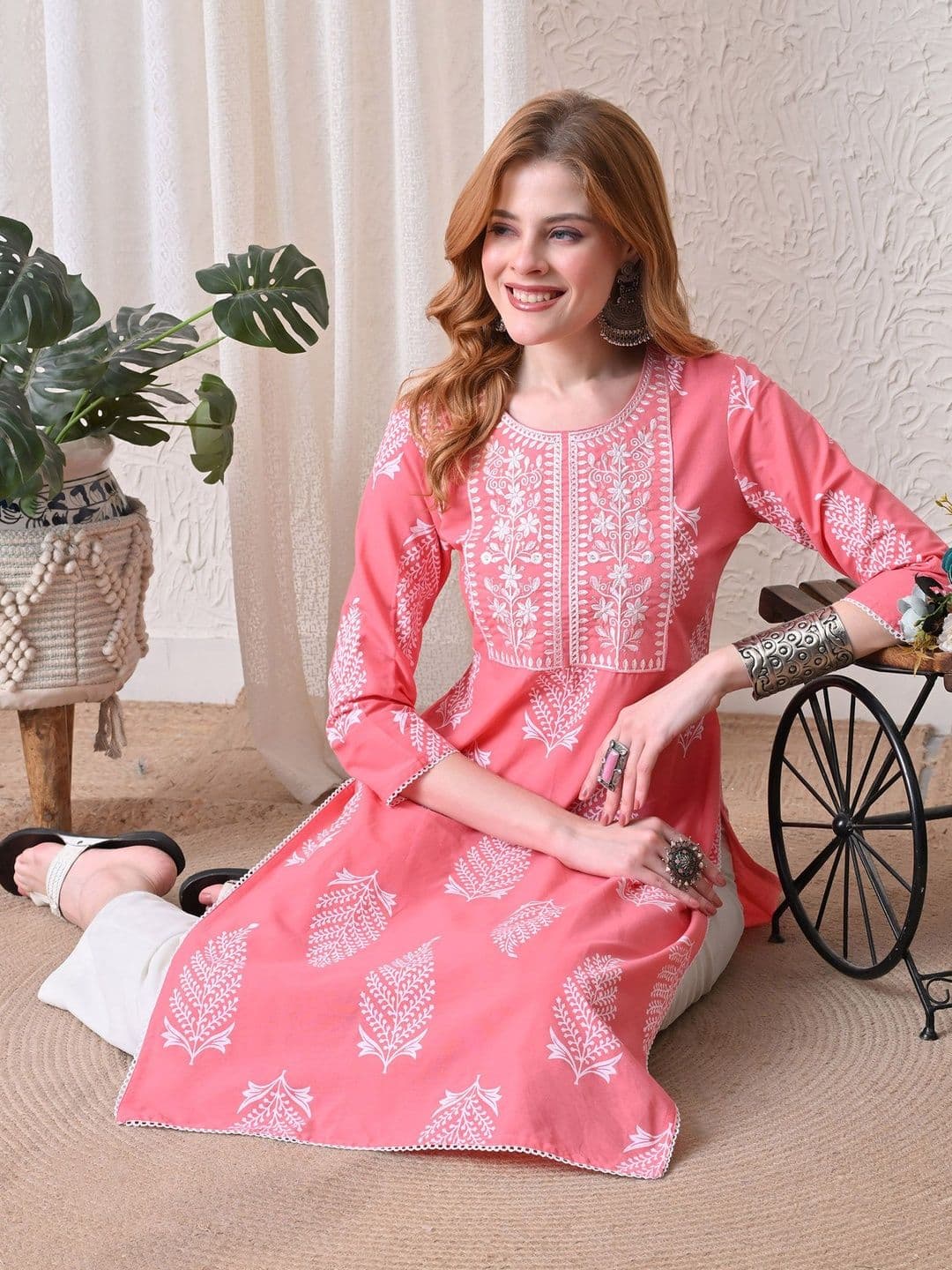 KJFAB Women Embroidered Thread Work Kurta - view 1