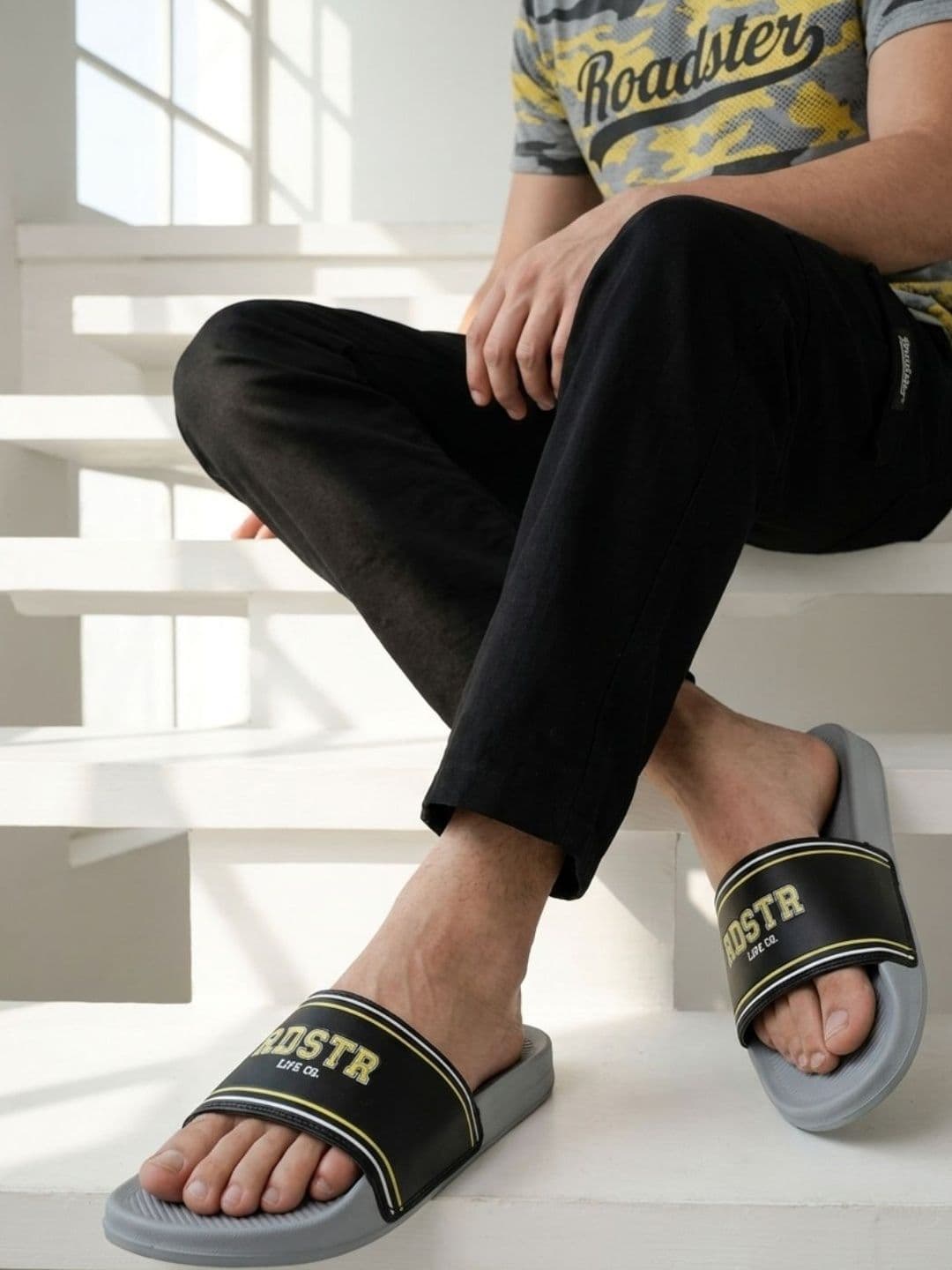 The Roadster Lifestyle Co Men Printed Casual Slip-On Sliders - view 1