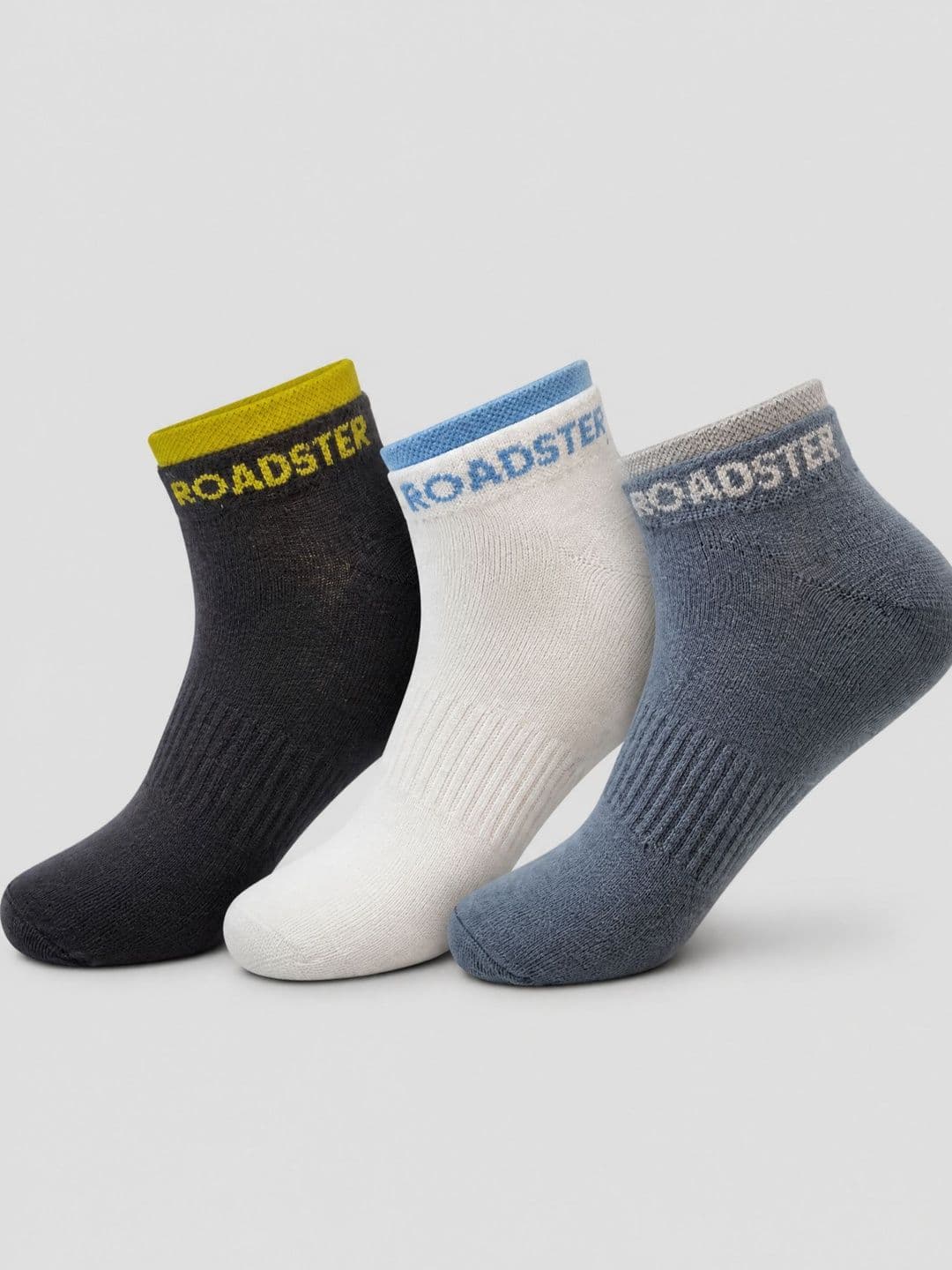Roadster Men Pack of 3 Cotton Blend Colourblocked Ankle Length Socks - view 1