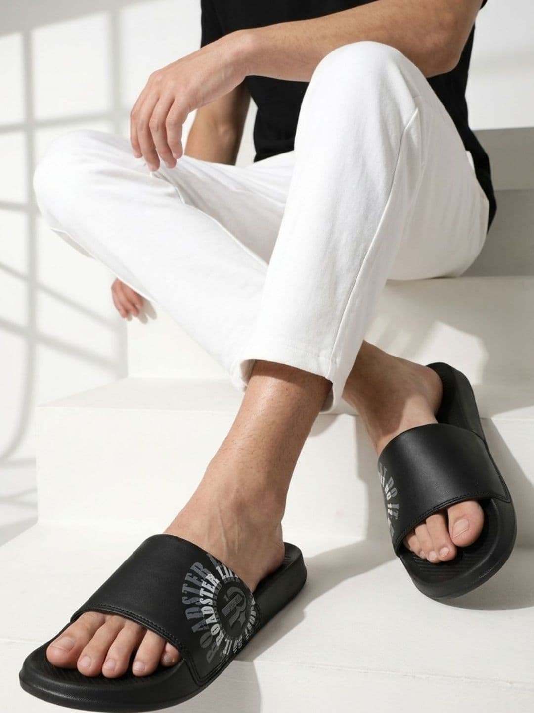 The Roadster Lifestyle Co Men Printed Casual Slip-On Sliders - view 1