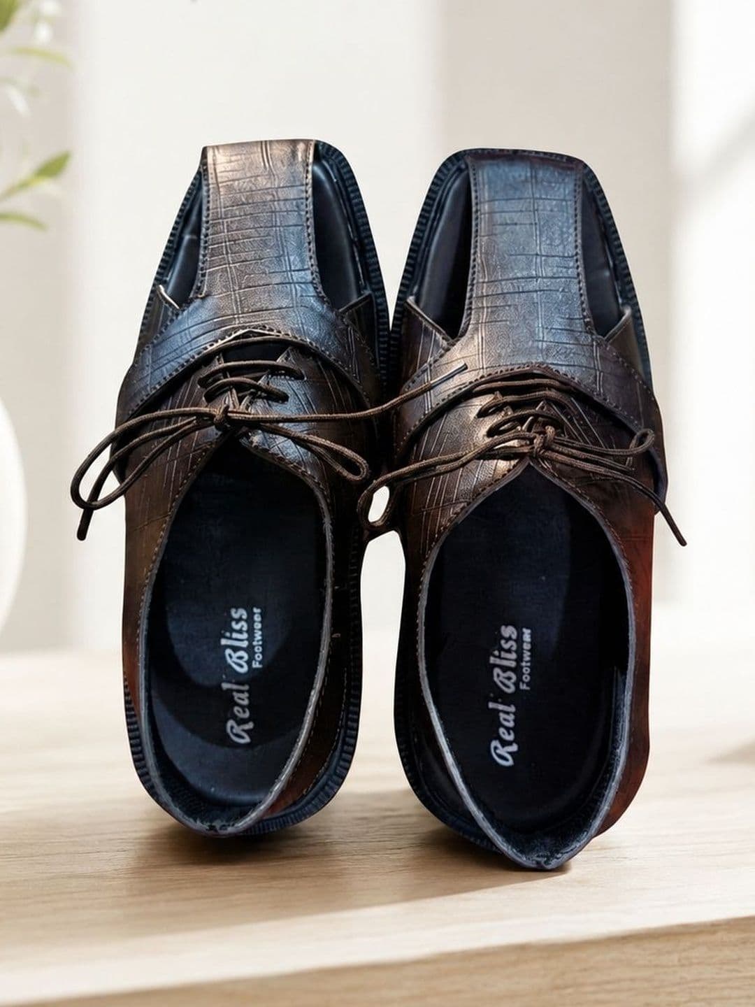 REAL BLISS FOOTWEAR Men Fisherman Sandals - view 1