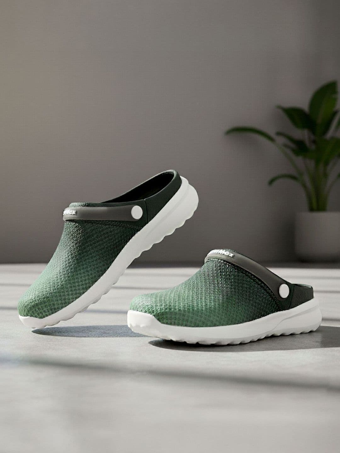 KazarMax Men Green Mesh Comfort Fit Lightweight Clogs Sandal with Backstrap - view 1