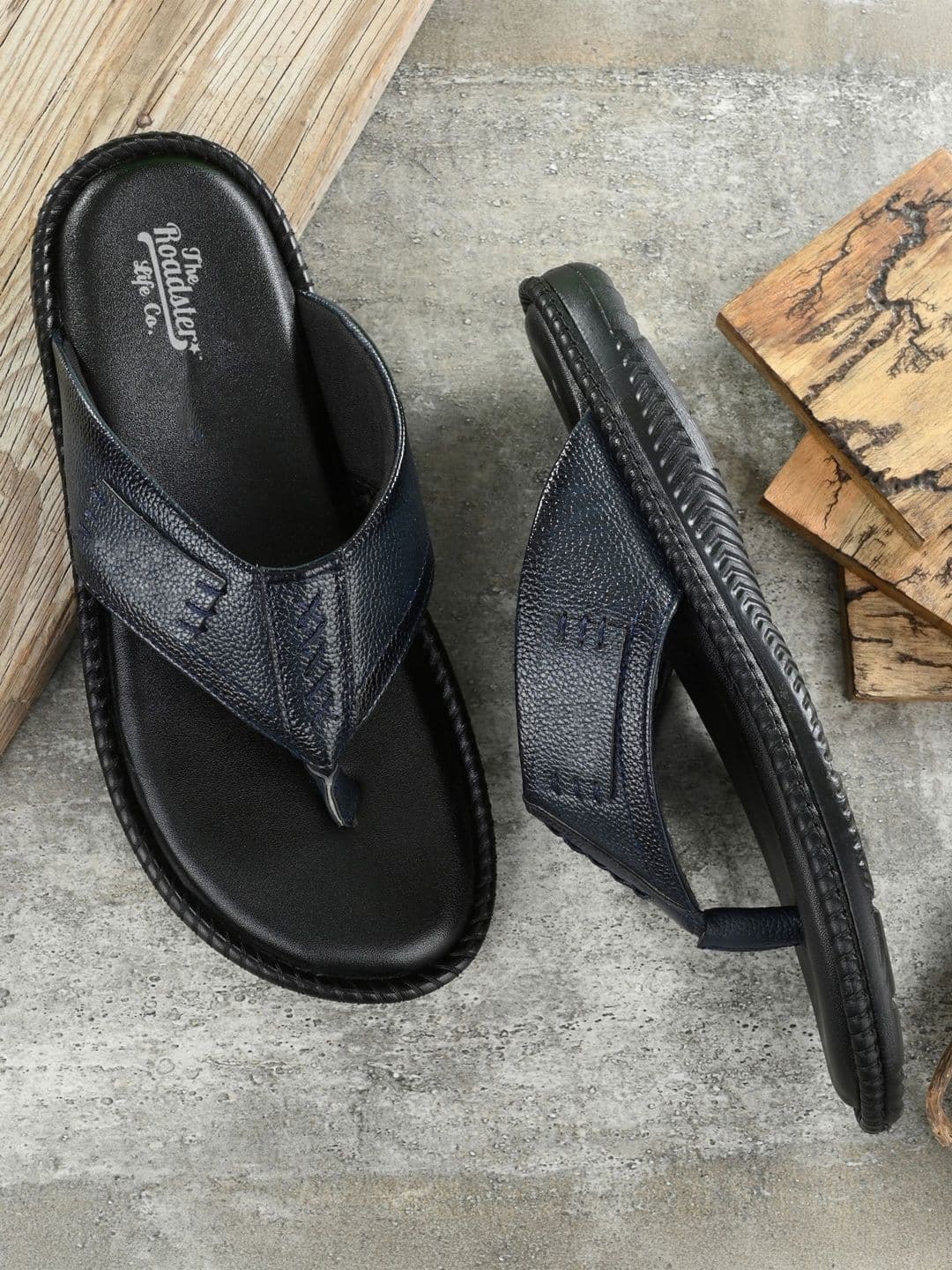 The Roadster Lifestyle Co Men Casual Thong Flip-Flops - view 1