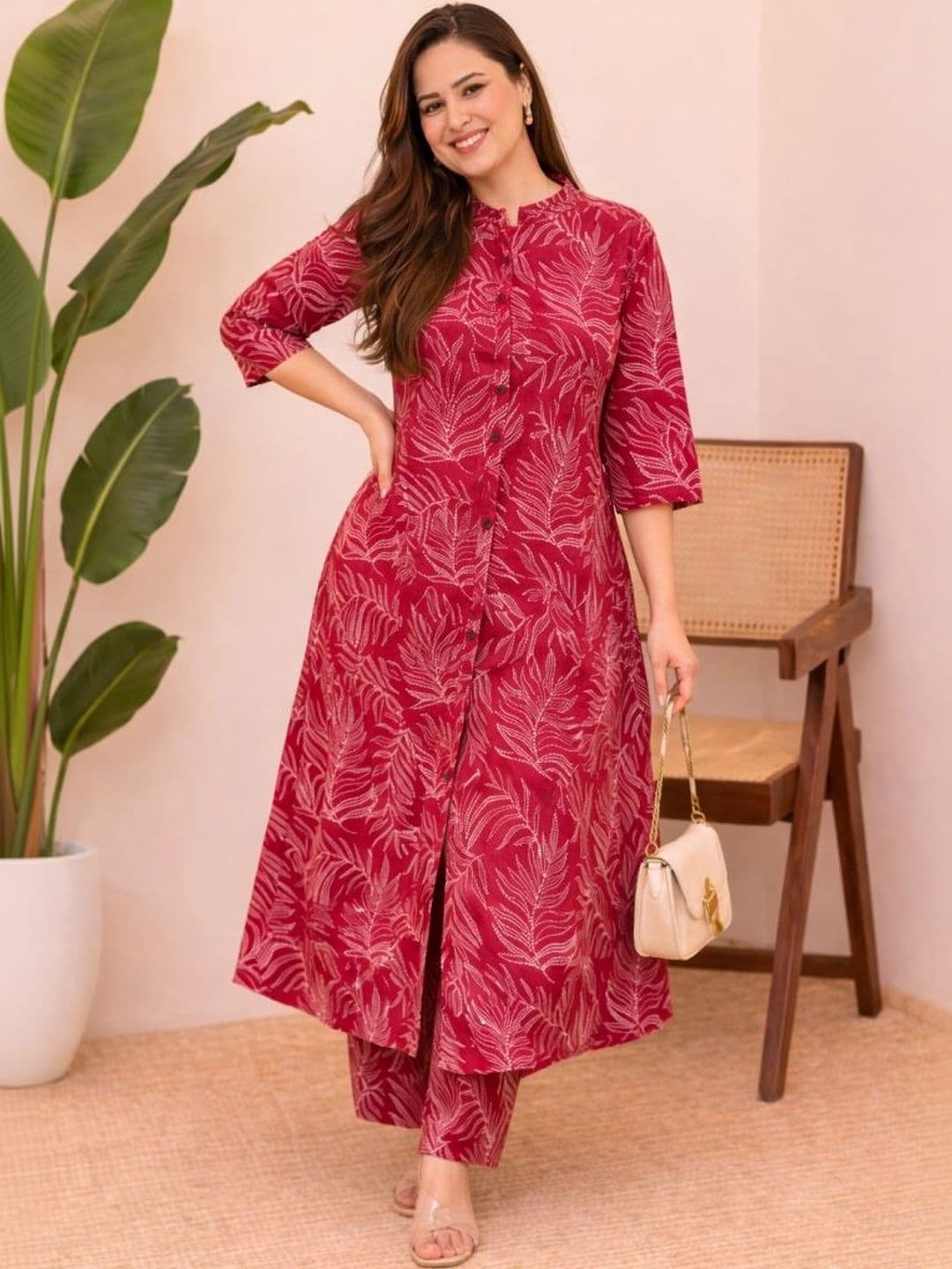 Klere Women Floral Printed Regular Pure Cotton Kurta with Trousers - view 1