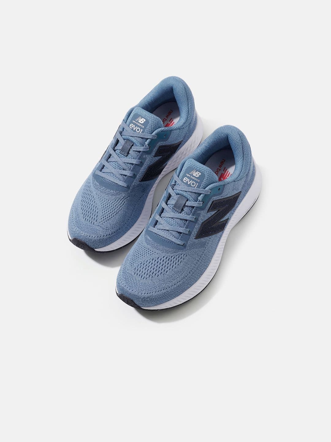 New Balance Men EVOI Running Shoes - view 1