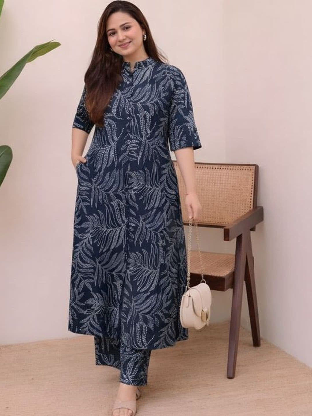 Klere Women Floral Printed Regular Pure Cotton Kurta with Trousers - view 1
