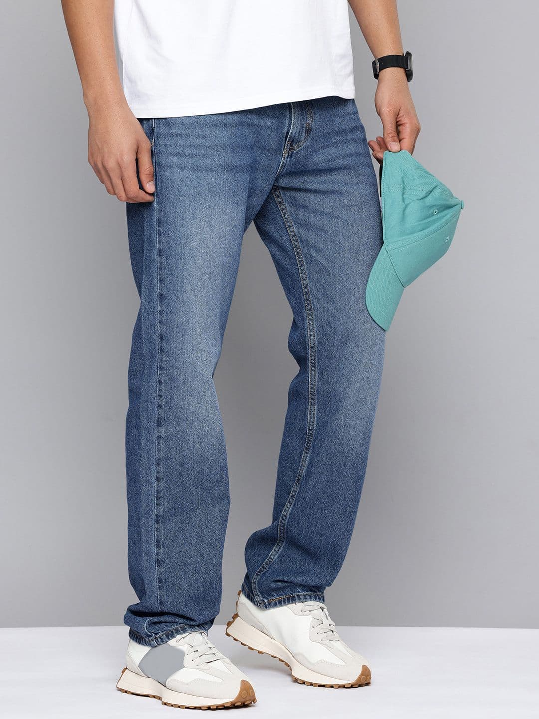 Levis Men 505 Regular Fit Light Fade Pure Cotton Jeans - view 1