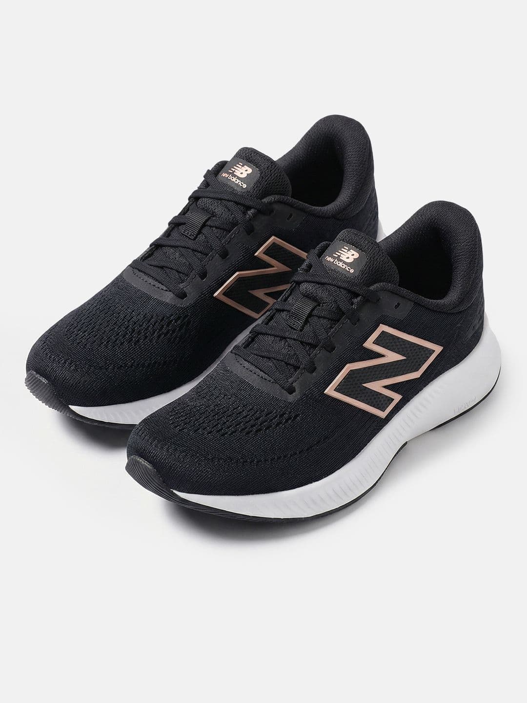 New Balance Women EVOI Running Shoes - view 1