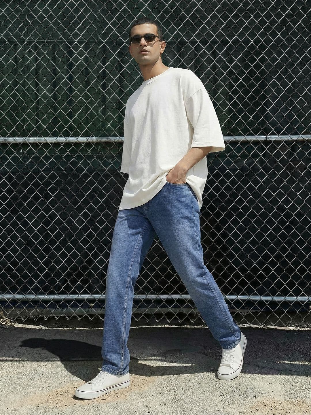 The Roadster Life Co. Men Mid-Rise Light Fade Relaxed Fit Stretchable Jeans - view 1