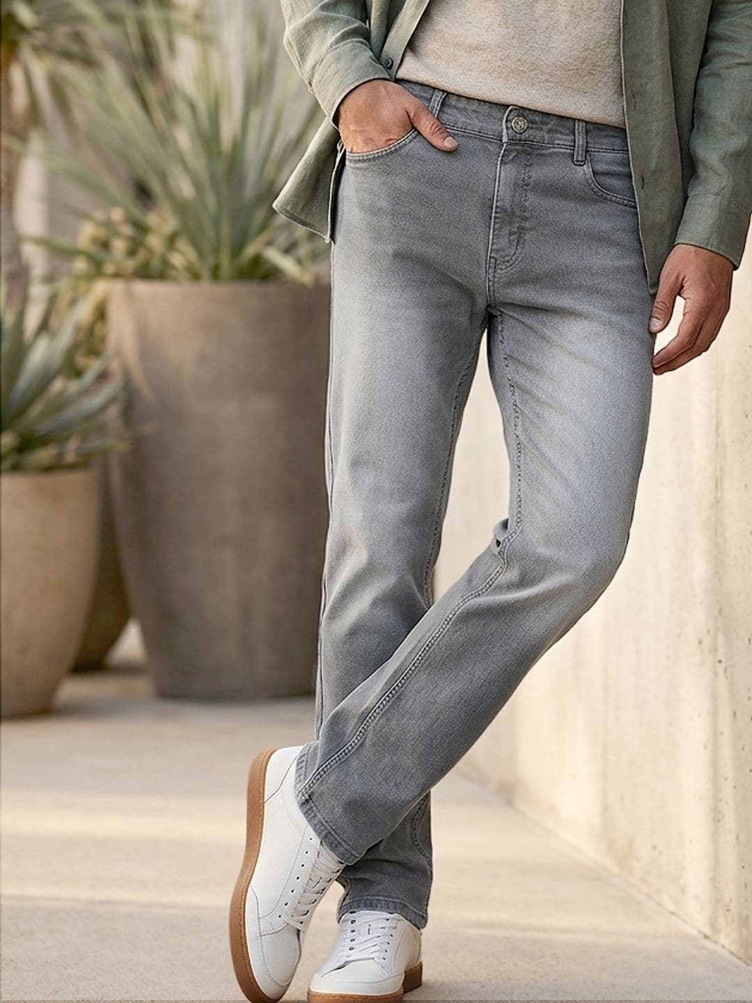 Urbano Fashion Men Straight Fit Mid-Rise Light Fade Stretchable Jeans - view 1