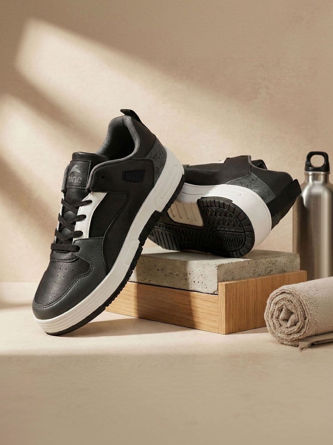 Nine Men Mesh Walking Non-Marking Shoes - view 1