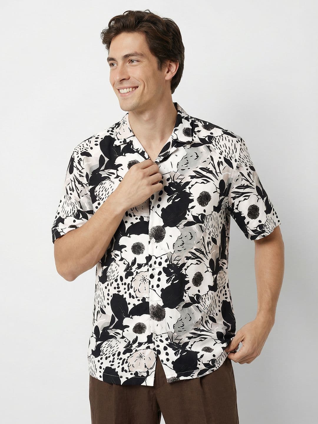 Mast & Harbour Floral Printed Drop-Shoulder Sleeves Relaxed Fit Casual Shirt - view 1