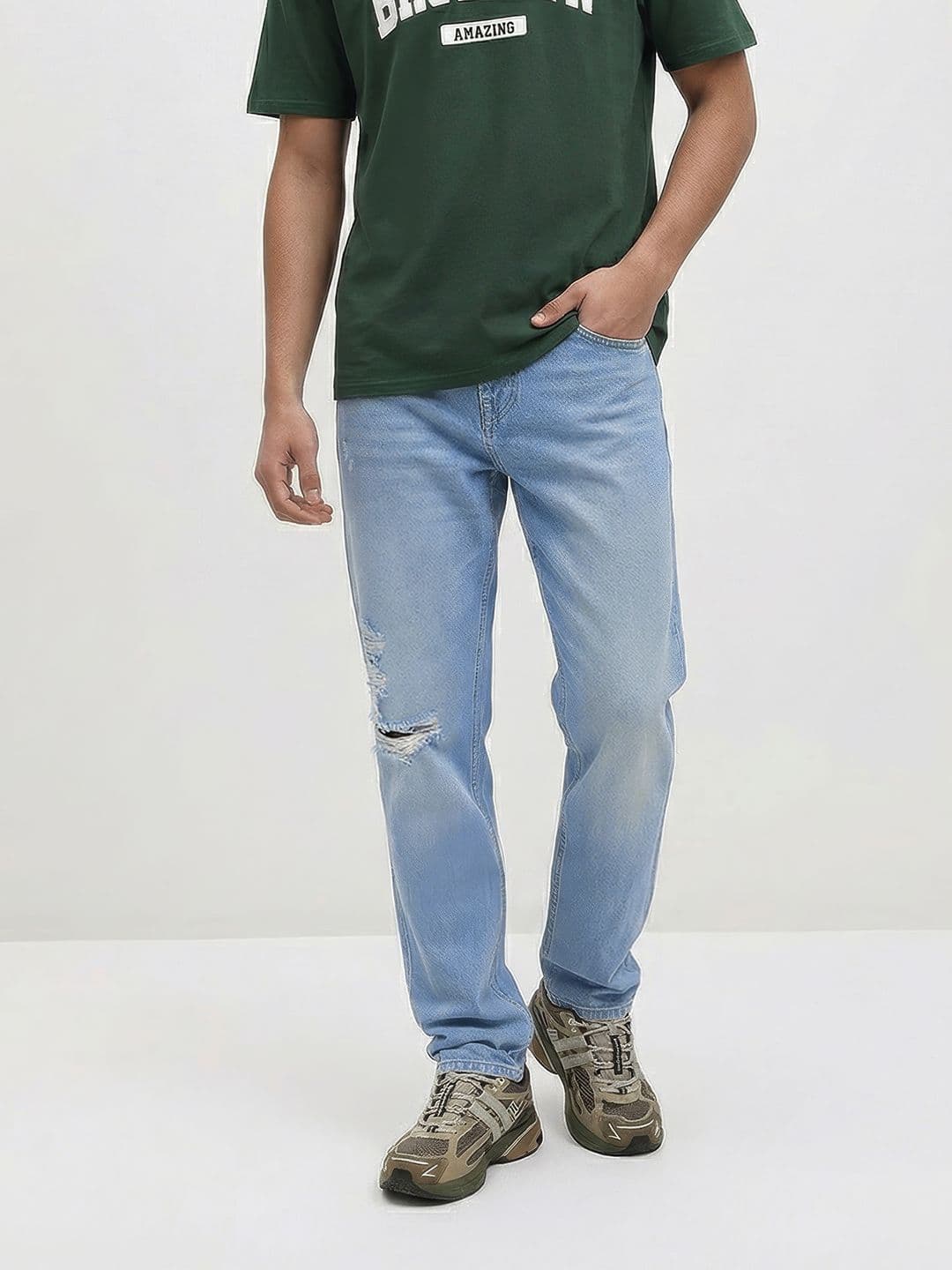 The Roadster Lifestyle Co. Men Cotton Relaxed Fit Slash Knee Light Fade Stretchable Jeans - view 1