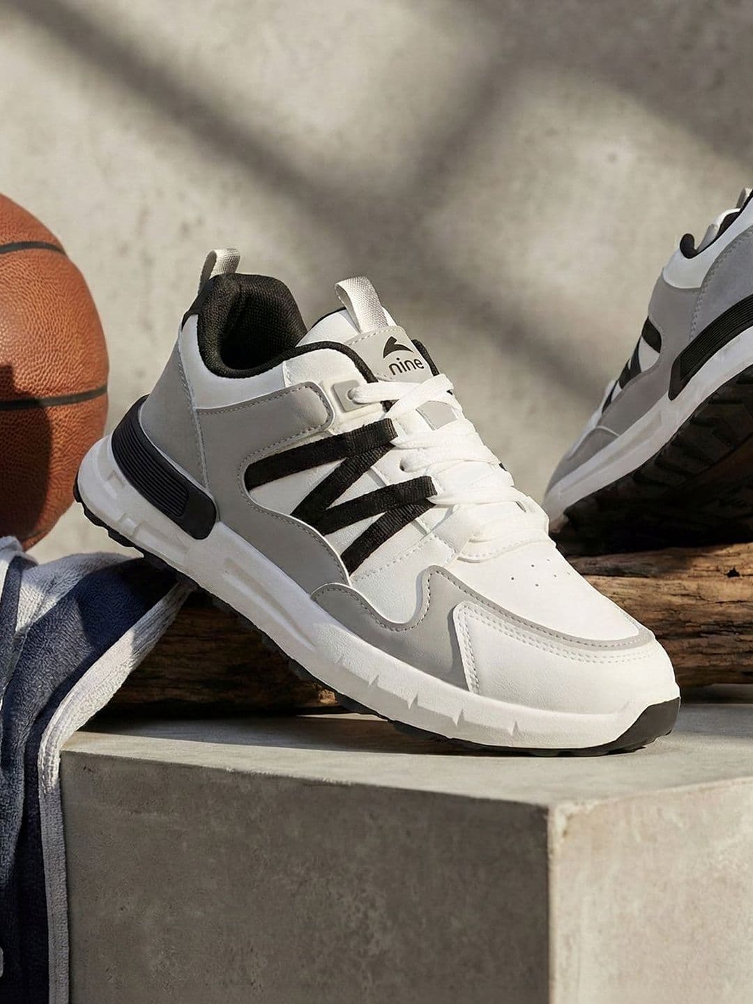 Nine Men Mesh Walking Non-Marking Shoes - view 1