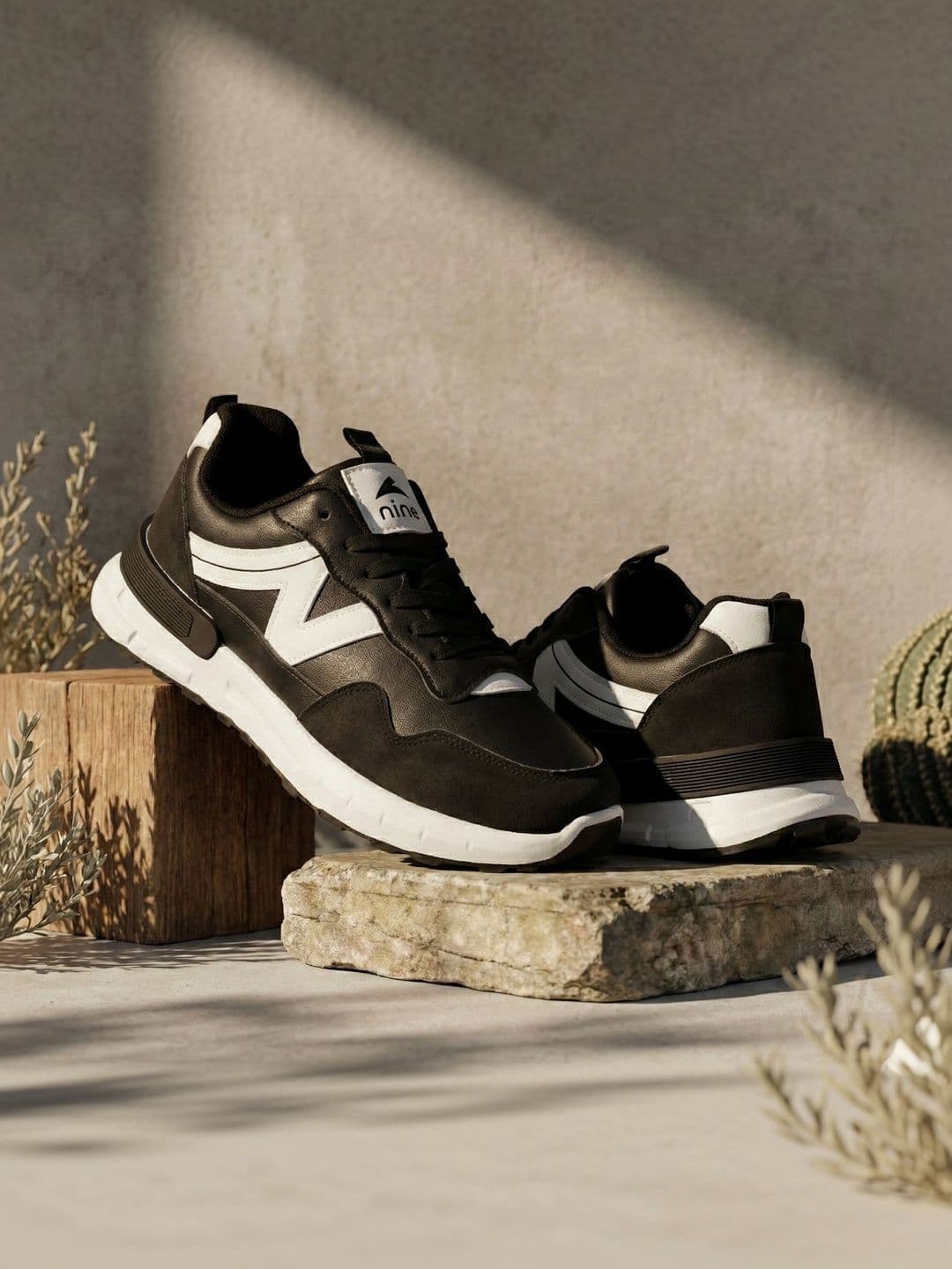 Nine Men Mesh Non-Marking Walking Shoes - view 1