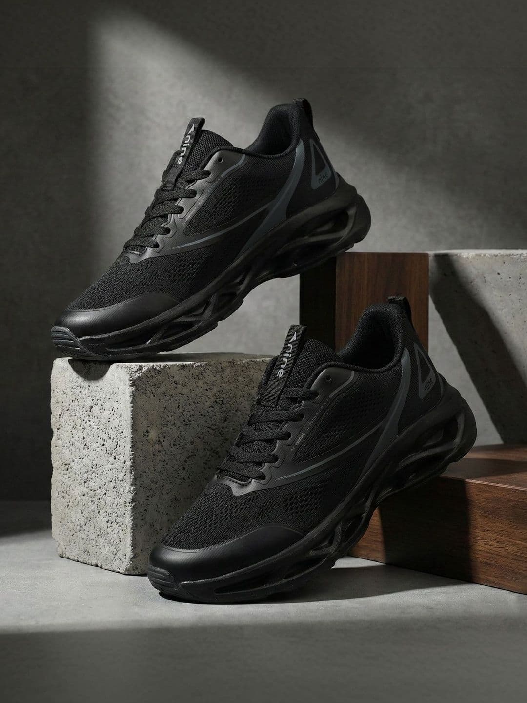Nine Men Mesh Walking Non-Marking Shoes - view 1