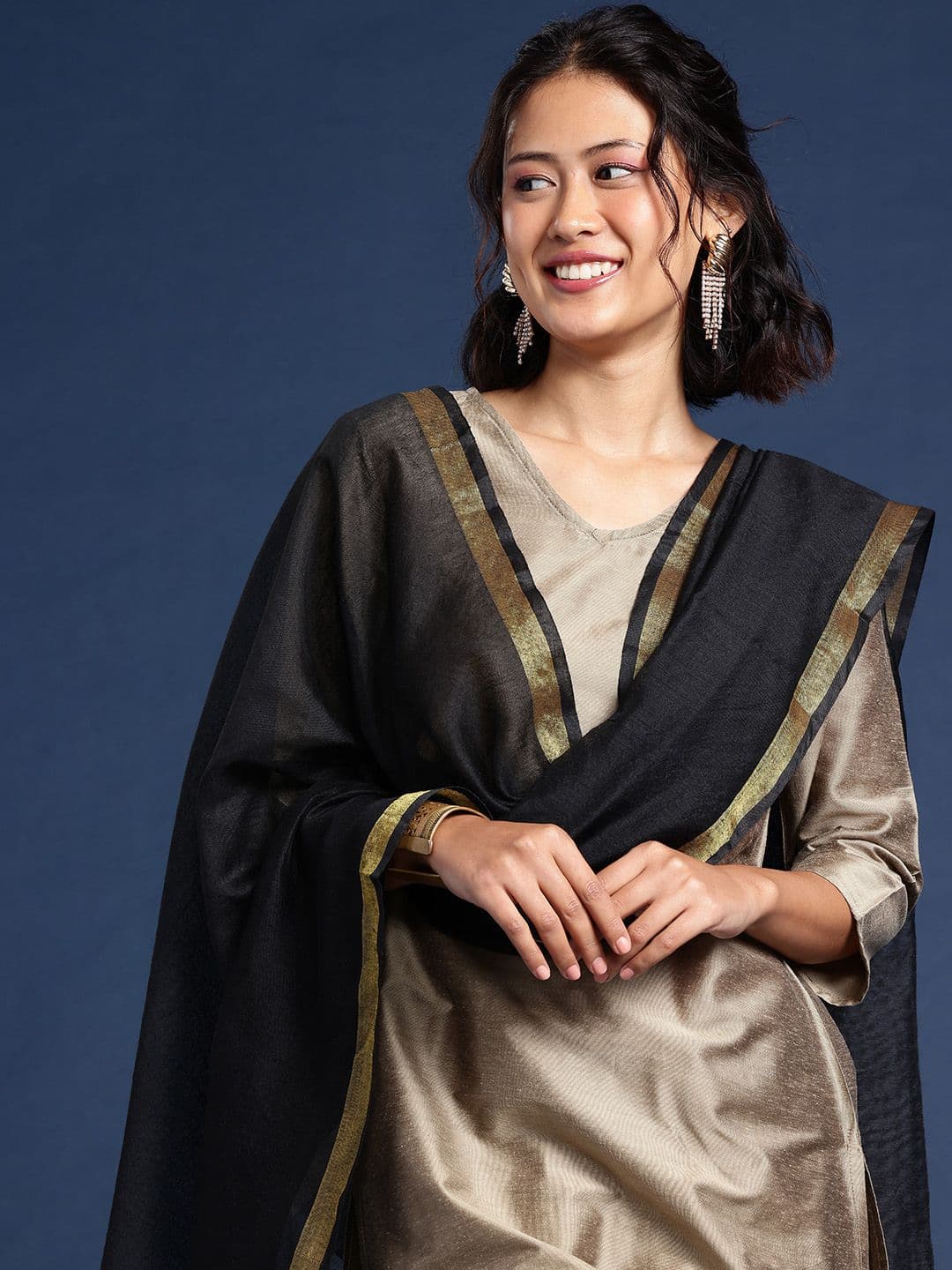 Taavi Woven Design Handloom Dupatta - view 1