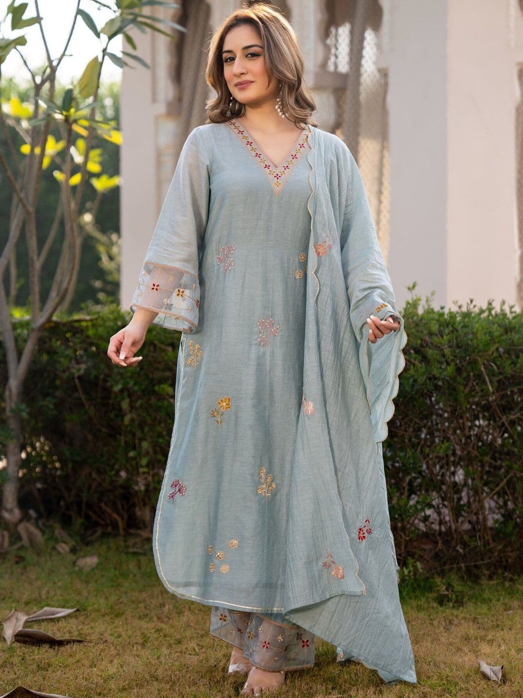 CREEPER Women Floral Embroidered Regular Kurta with Trousers & With Dupatta - view 1